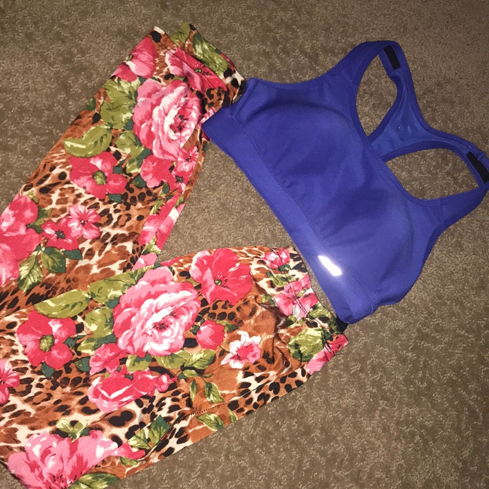 Sports bra small